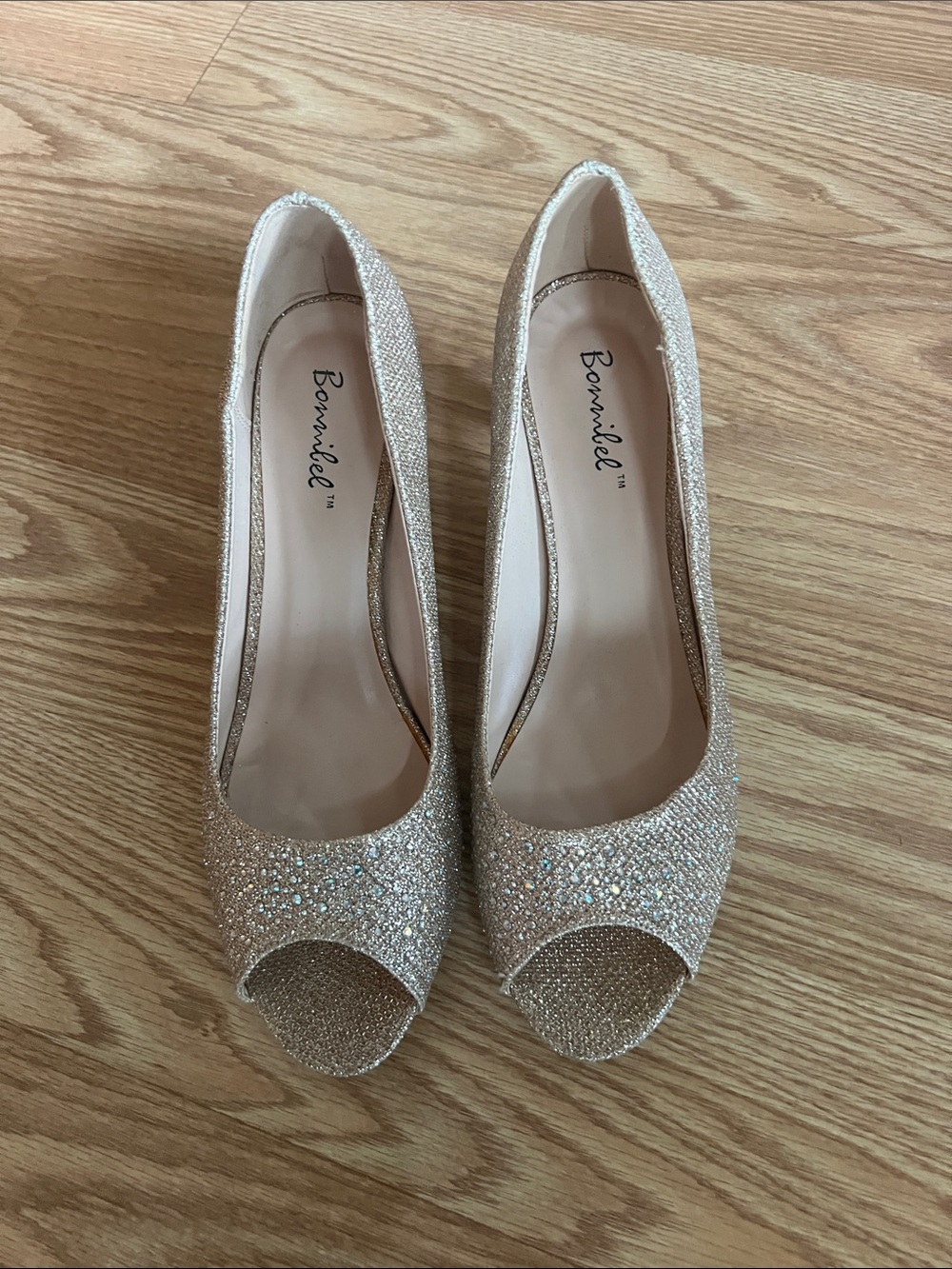 Women's Glitter Peep-Toe Flats in Champagne Bonnibel Brand size 10